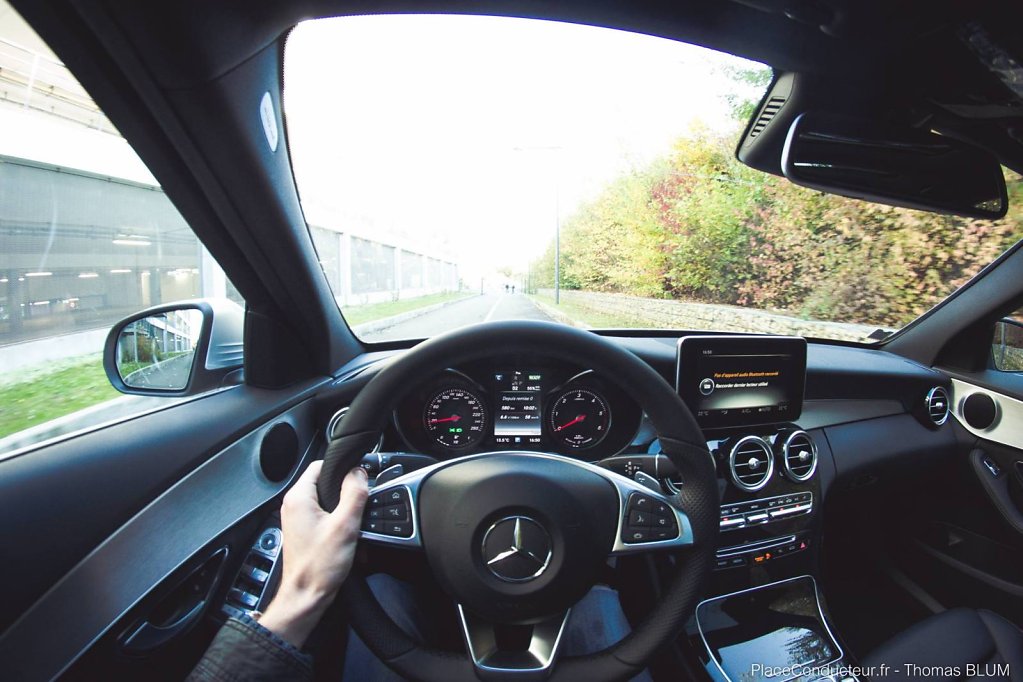 Mercedes-Benz C300 hybrid 