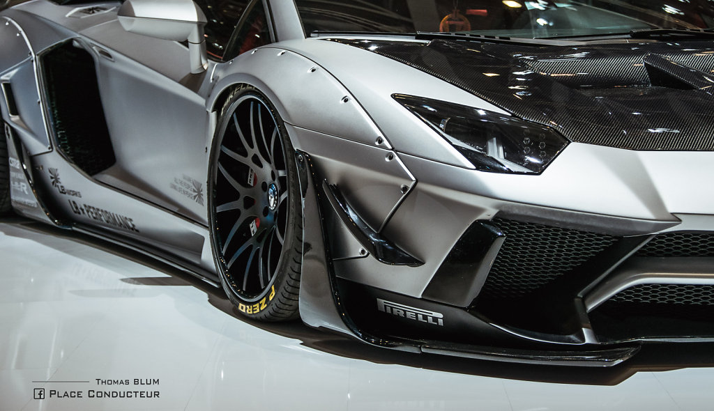 Liberty Walk Aventador