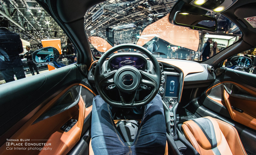 McLaren 720S interior